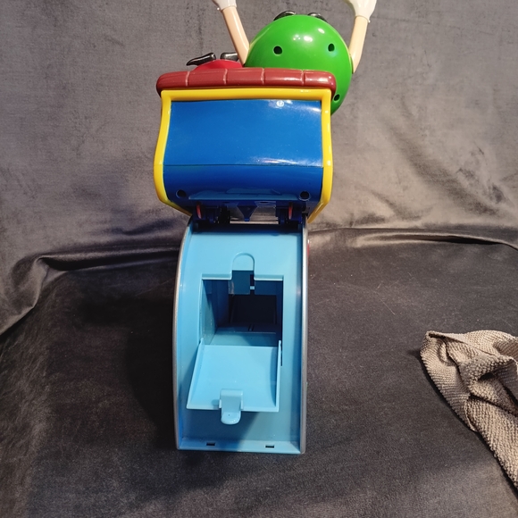M & M Dispenser Roller Coaster Toy - No Batteries Needed! - Picture 4 of 6